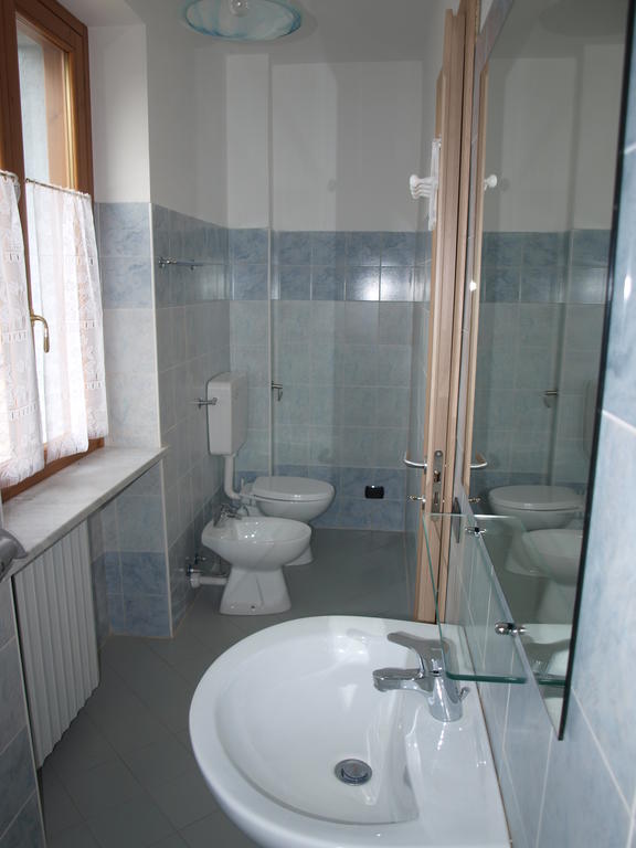 ネヴィーリエ La Terrazza Del Barbaresco Bed & Breakfast 部屋 写真