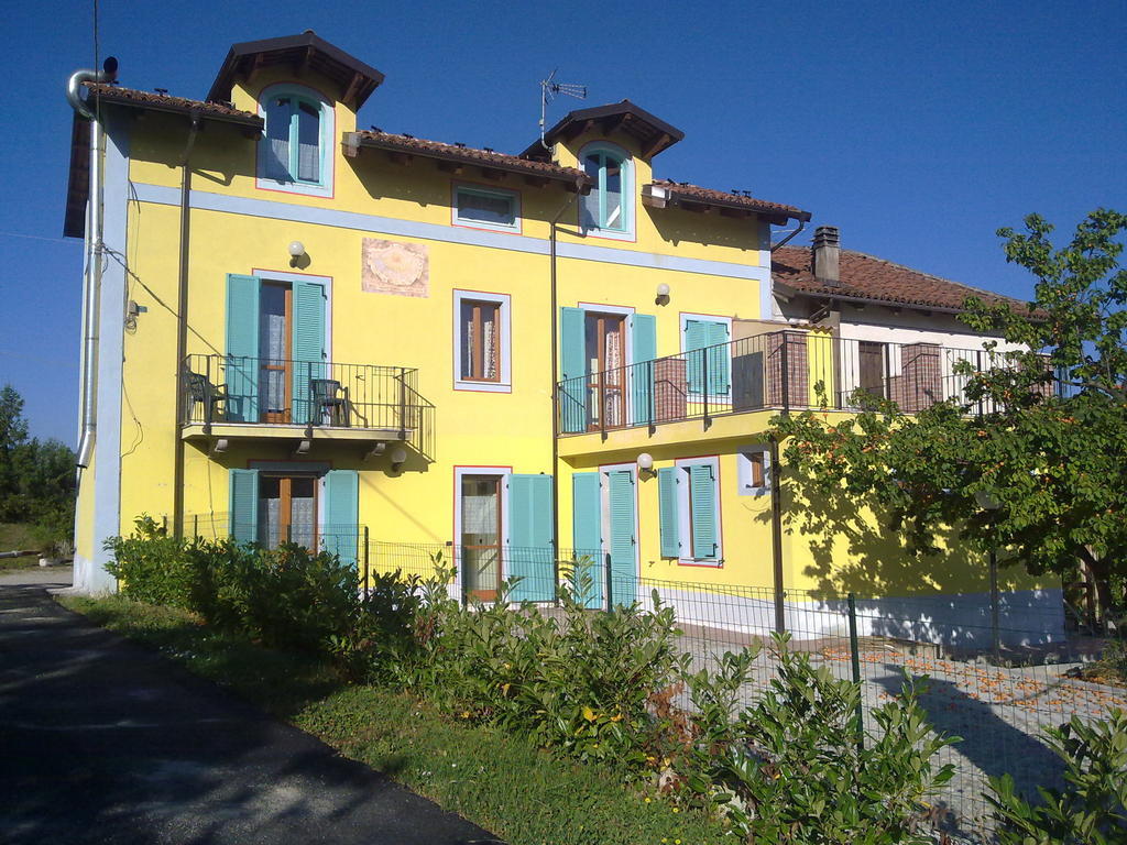 ネヴィーリエ La Terrazza Del Barbaresco Bed & Breakfast エクステリア 写真