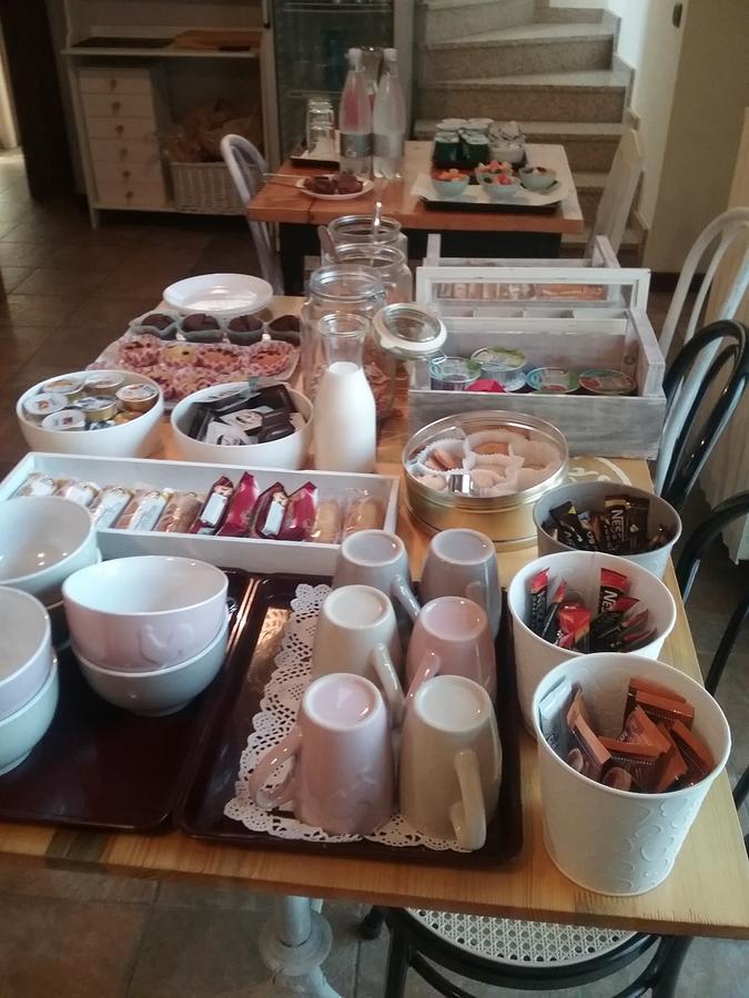 ネヴィーリエ La Terrazza Del Barbaresco Bed & Breakfast エクステリア 写真