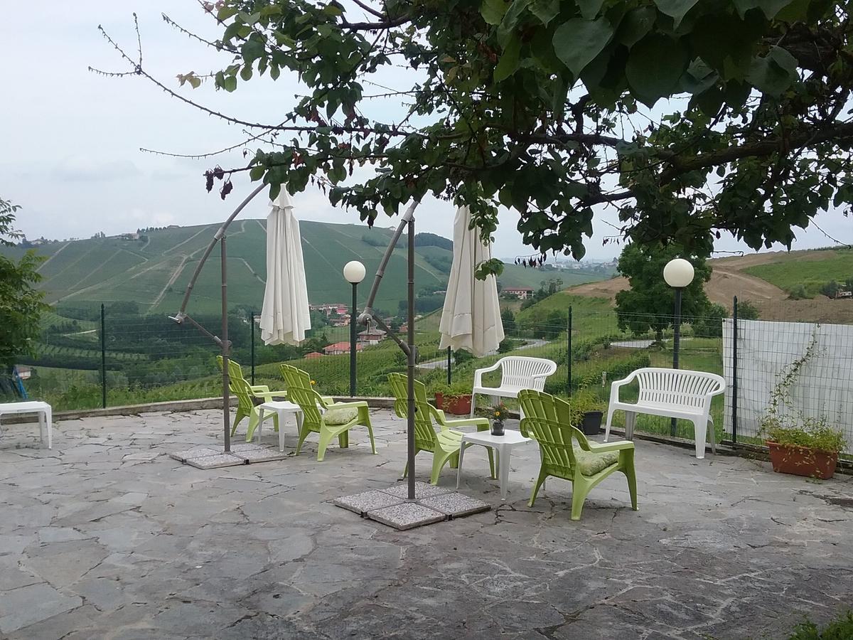 ネヴィーリエ La Terrazza Del Barbaresco Bed & Breakfast エクステリア 写真